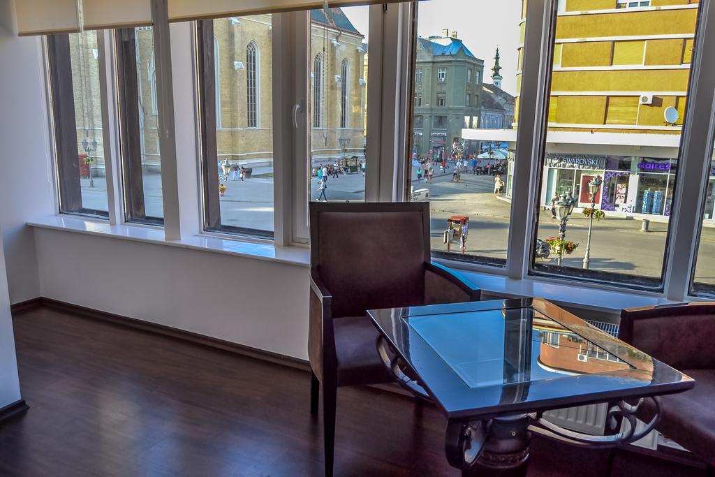 Modena Apartments Novi Sad Kamer foto