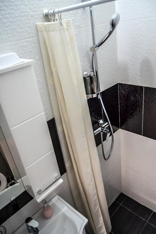 Modena Apartments Novi Sad Kamer foto