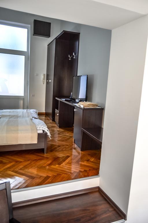 Modena Apartments Novi Sad Kamer foto